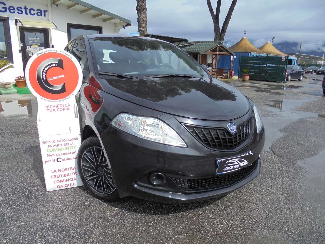 Lancia Ypsilon 1.0 firefly hybrid Silver s
