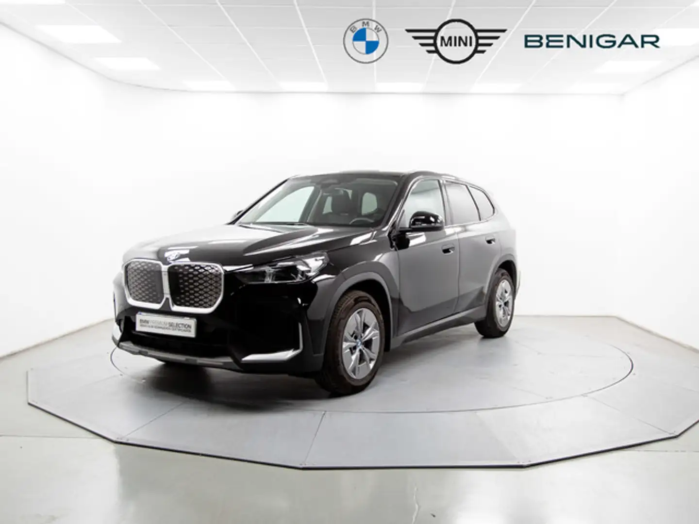 BMW iX1 eDrive20 Negro - 1