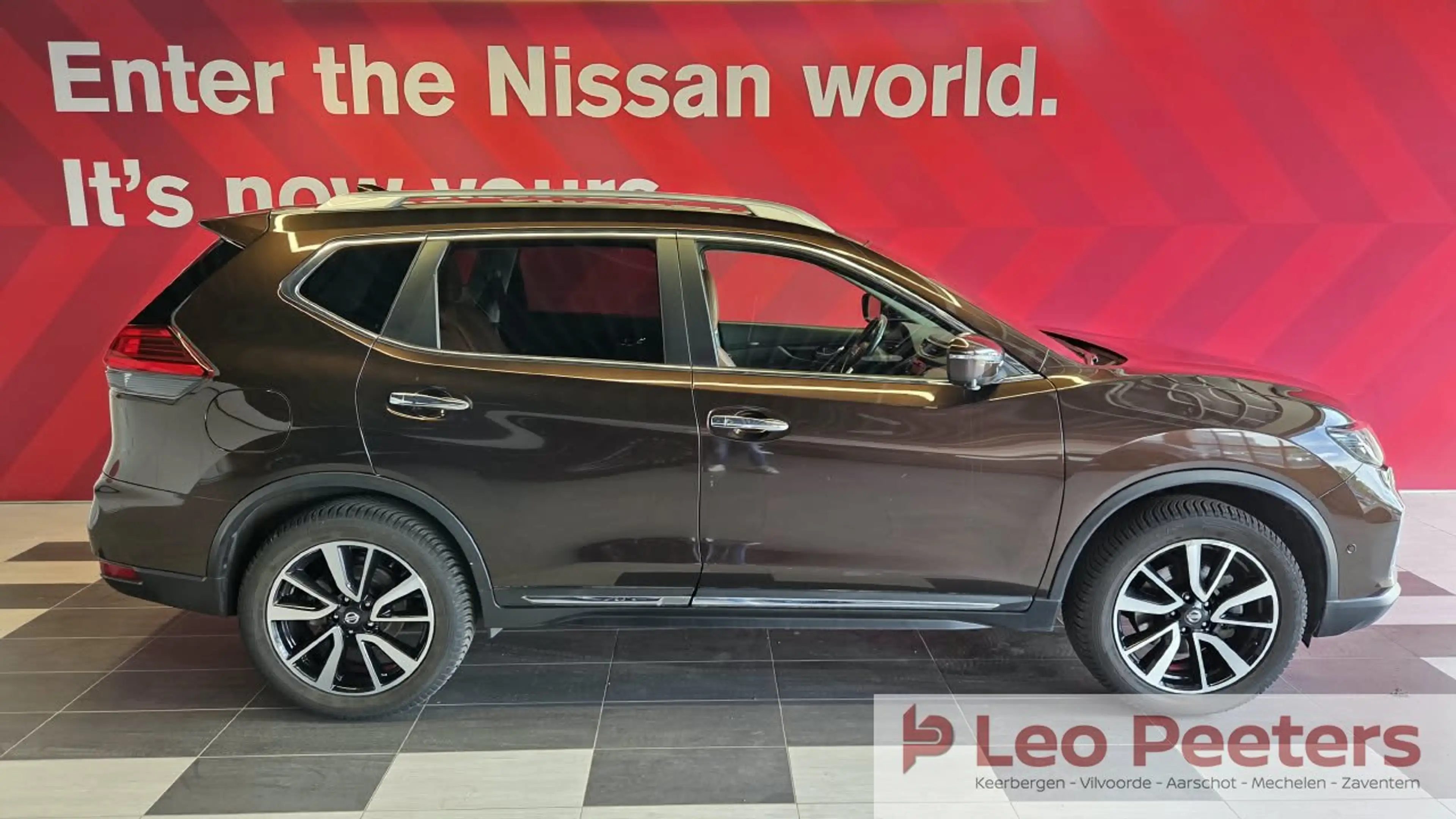 Nissan X-Trail Tekna / 150pk / Trekhaak — photo 2