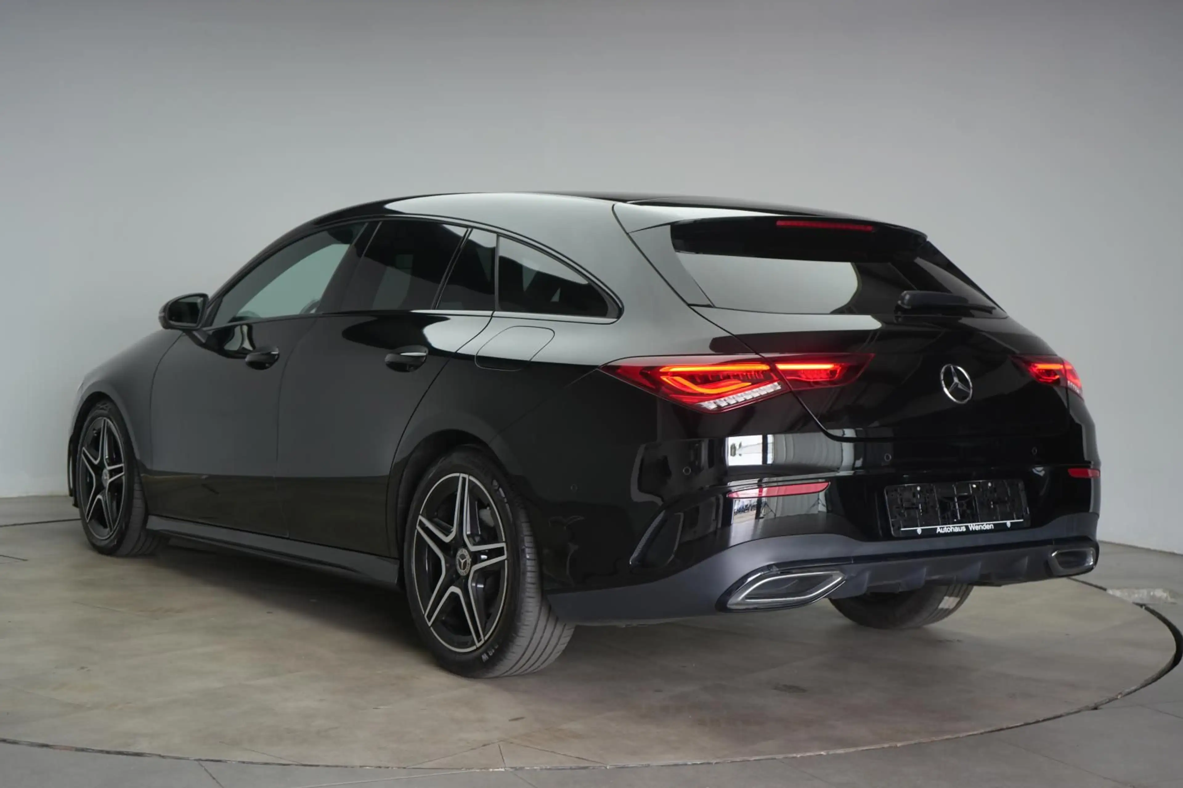 Mercedes-Benz CLA 220 d 8G-DCT  AMG Leder/Distr — photo 6