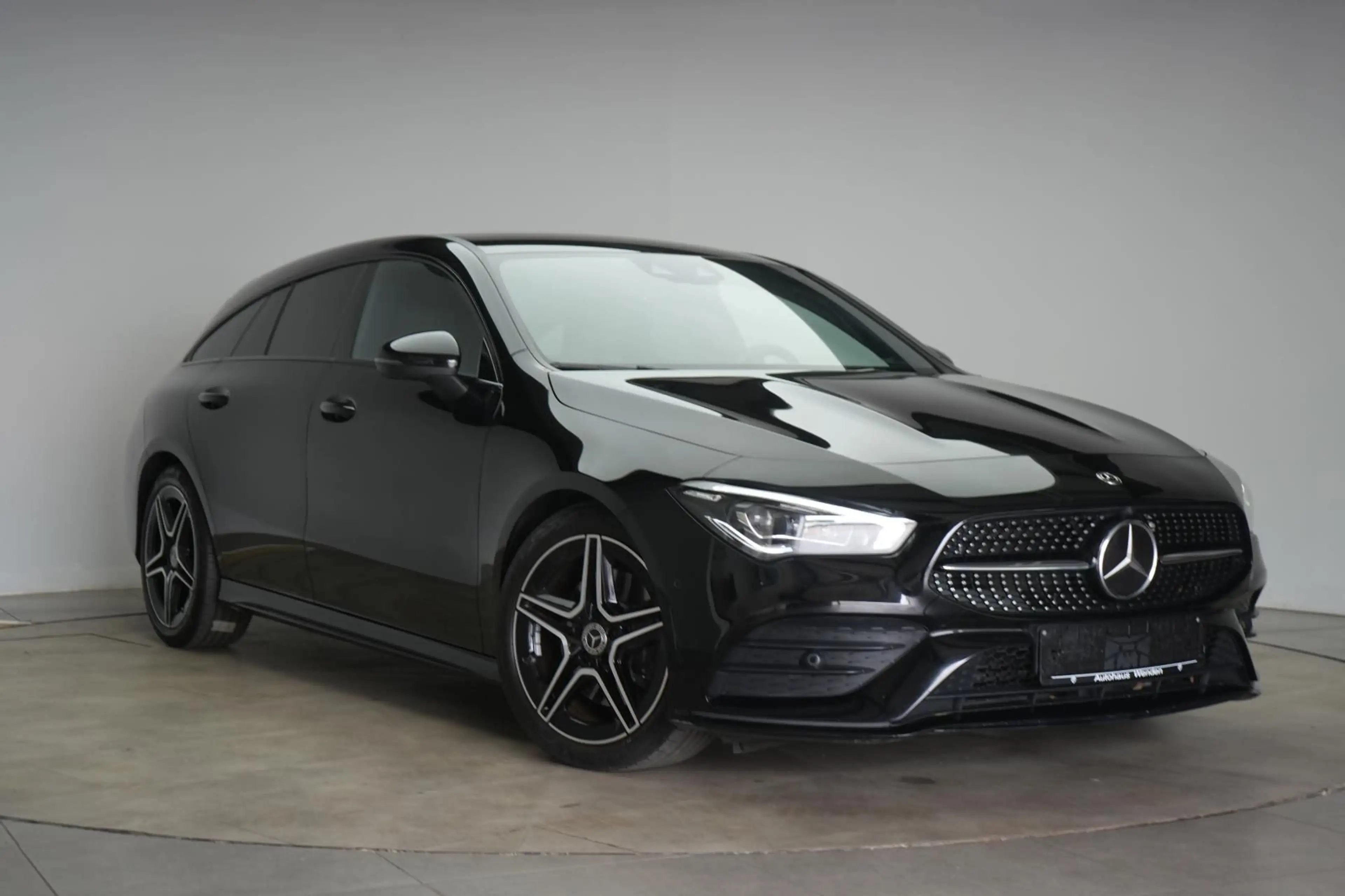 Mercedes-Benz CLA 220 d 8G-DCT  AMG Leder/Distr