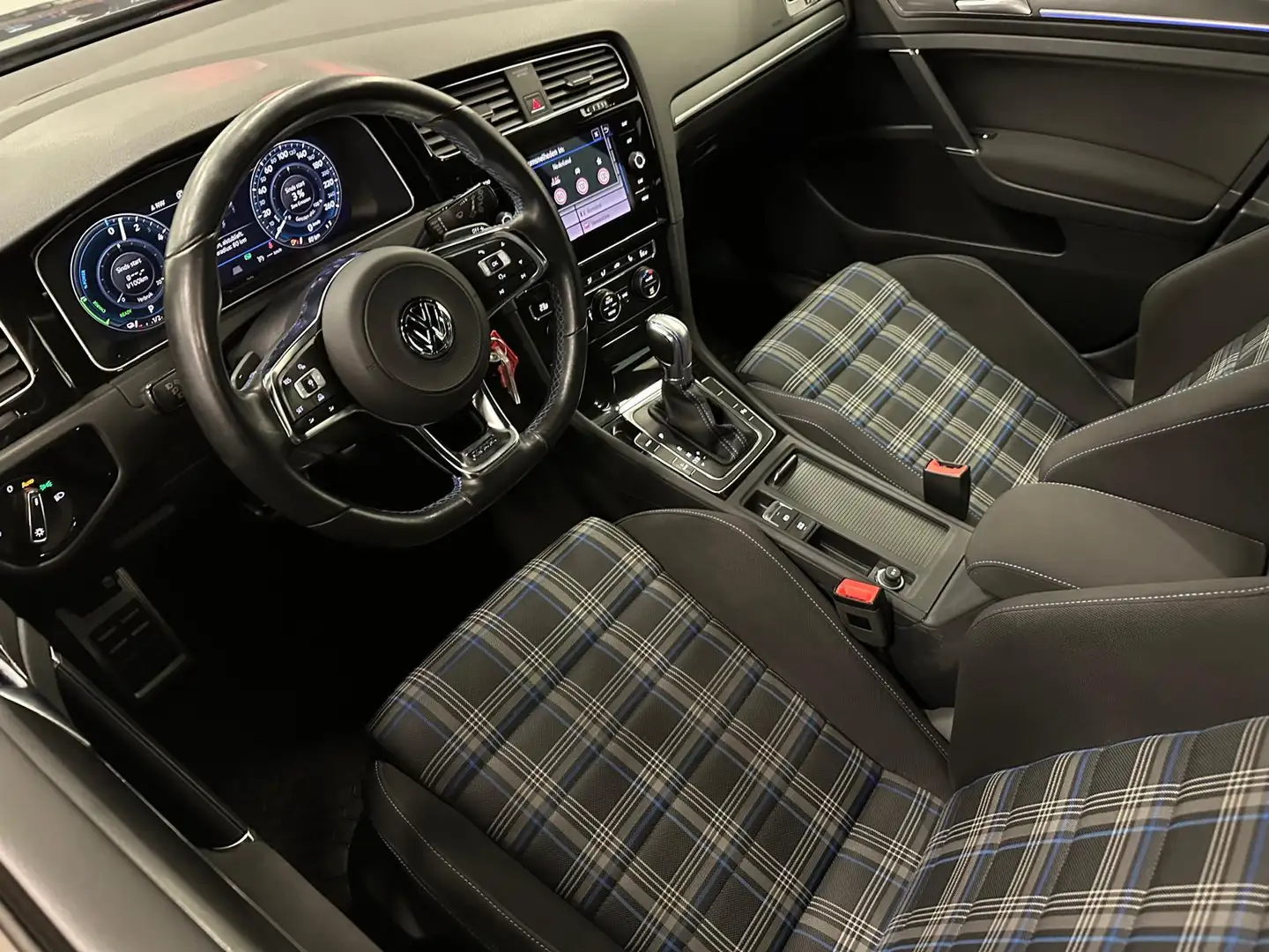 Volkswagen Golf GTE 1.4 TSI PHEV / CarPlay / Navi / Clima / Stoel-Verw - 2
