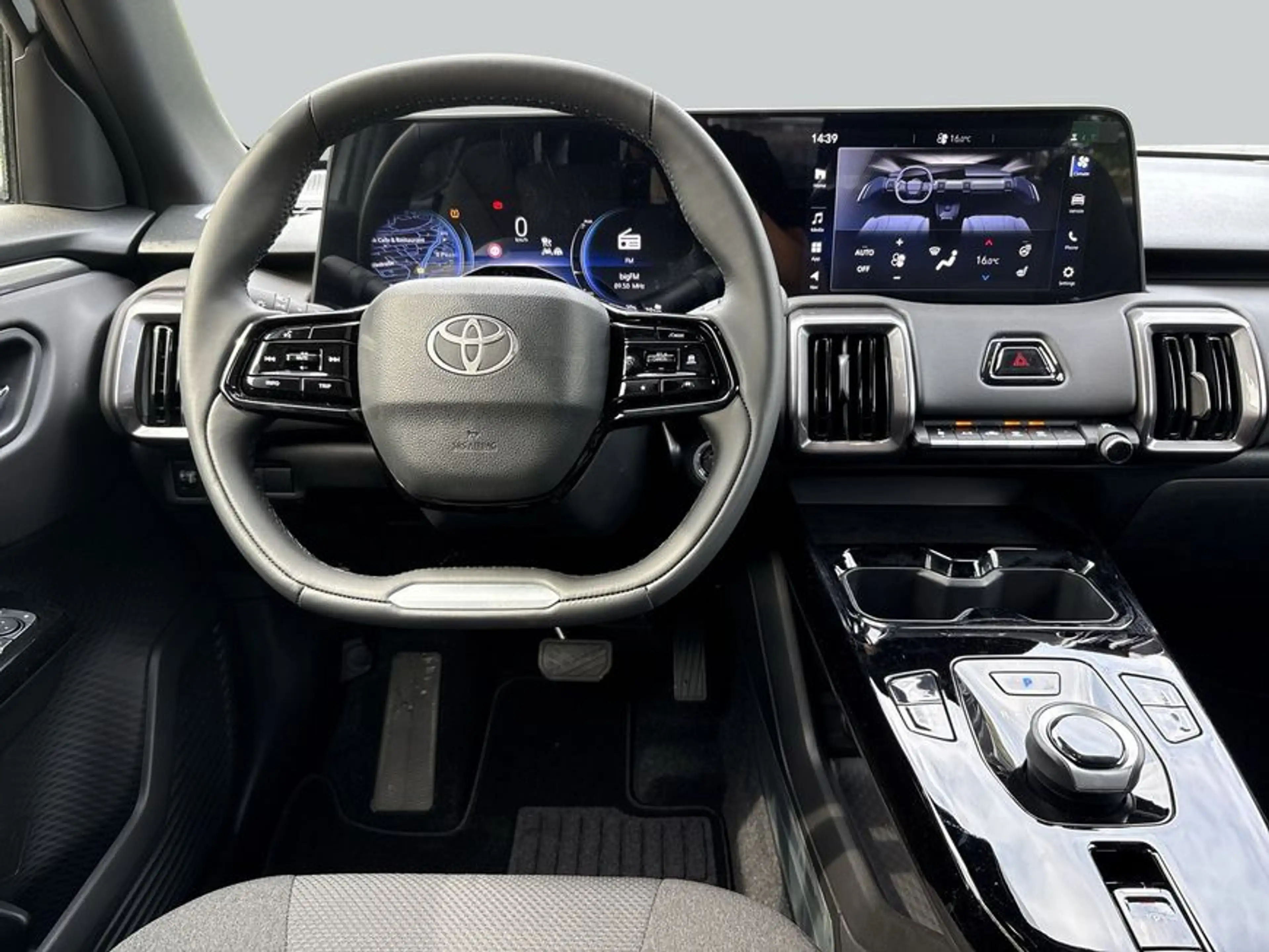 Toyota Urban Cruiser 61kWh Teamplayer Navi PDC Kamera — photo 14