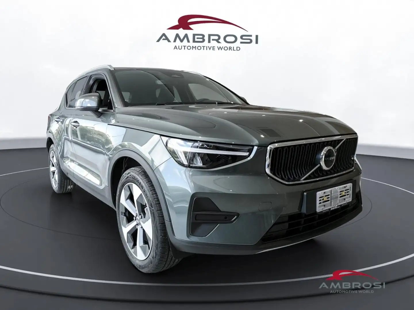 Volvo XC40 B3 Mild hybrid Benzina Core Verde - 2