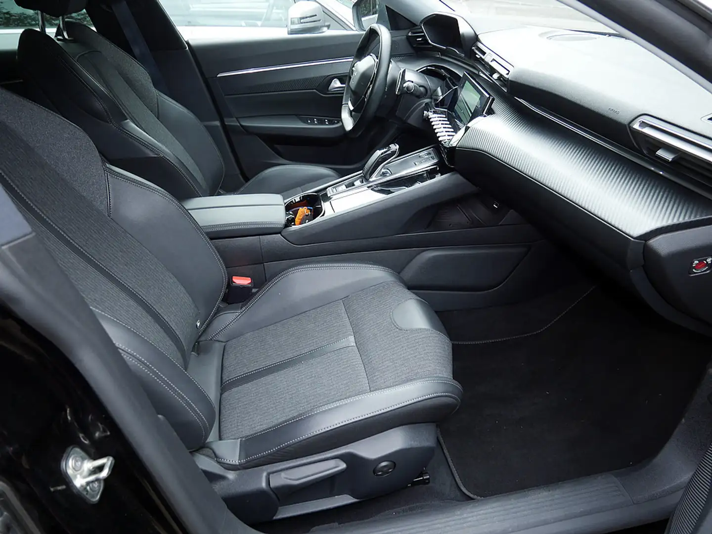 Peugeot 508 PureTech 180 Allure EAT8 KAMERA NAVI LED Schwarz - 2