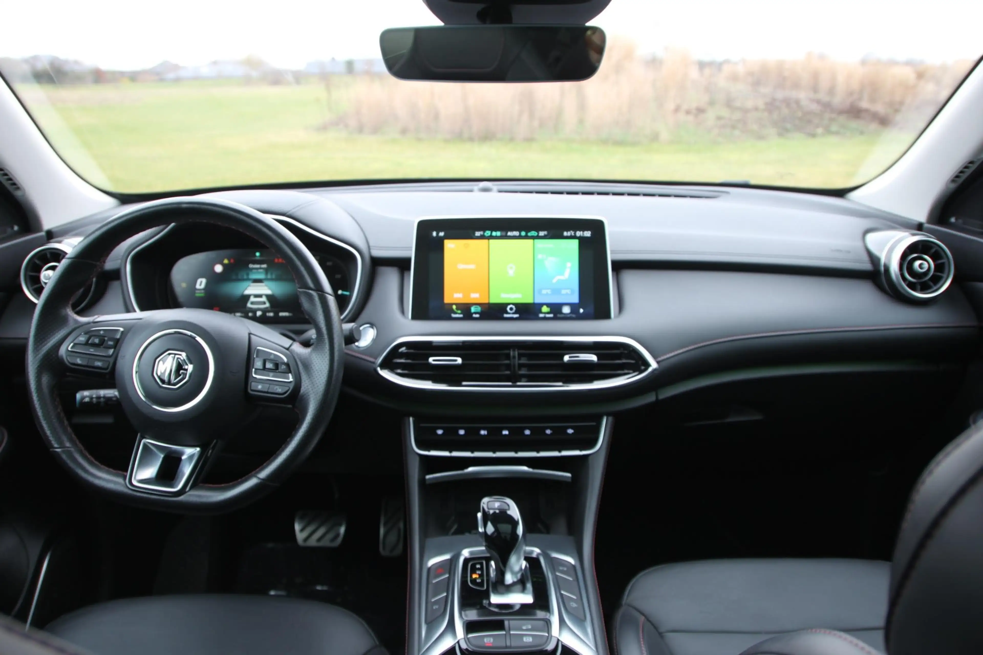 MG EHS 1.5 TGDI Luxury PHEV — photo 12