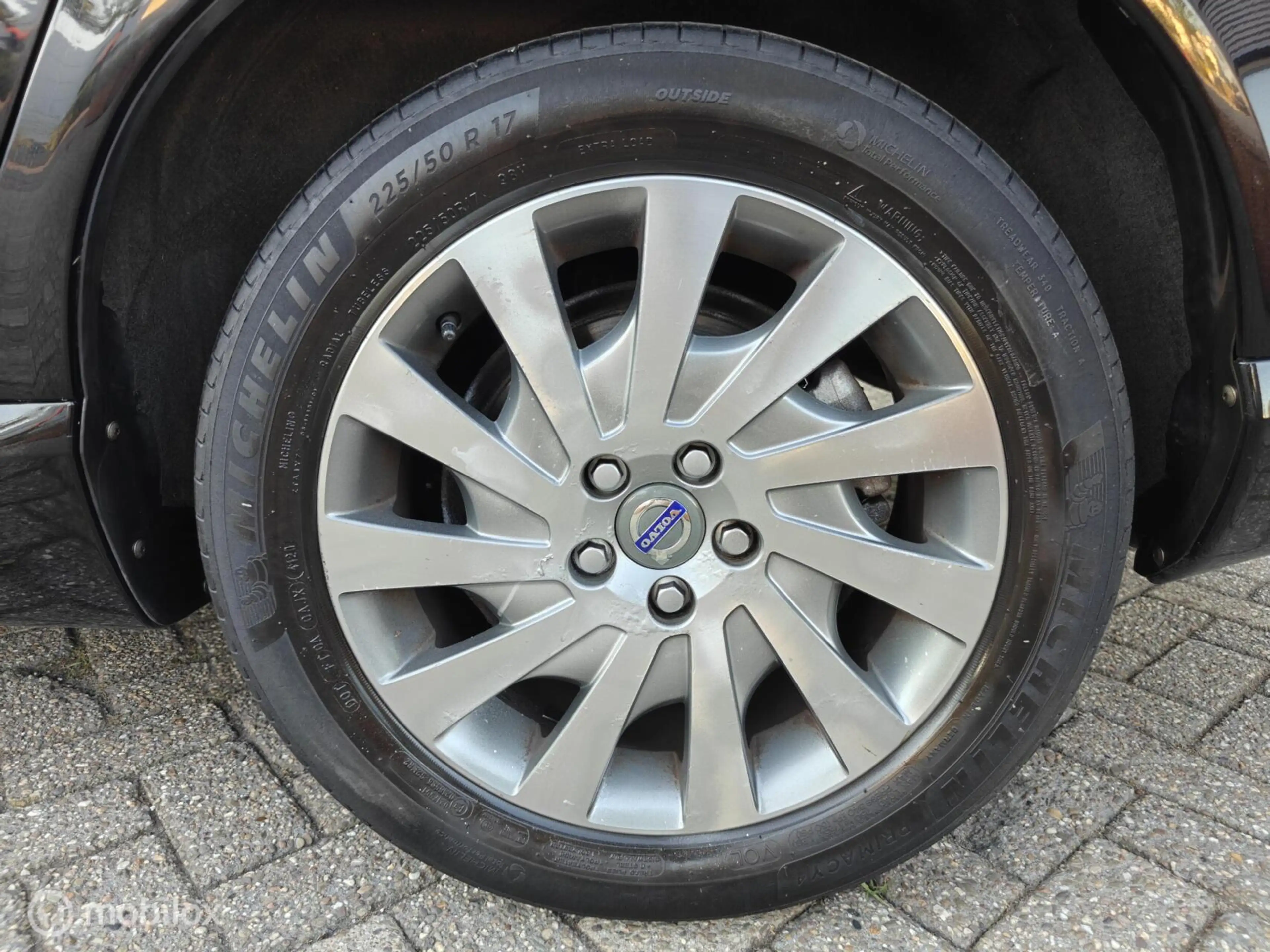 Volvo V70 1.6 T4 Limited Edition — photo 13