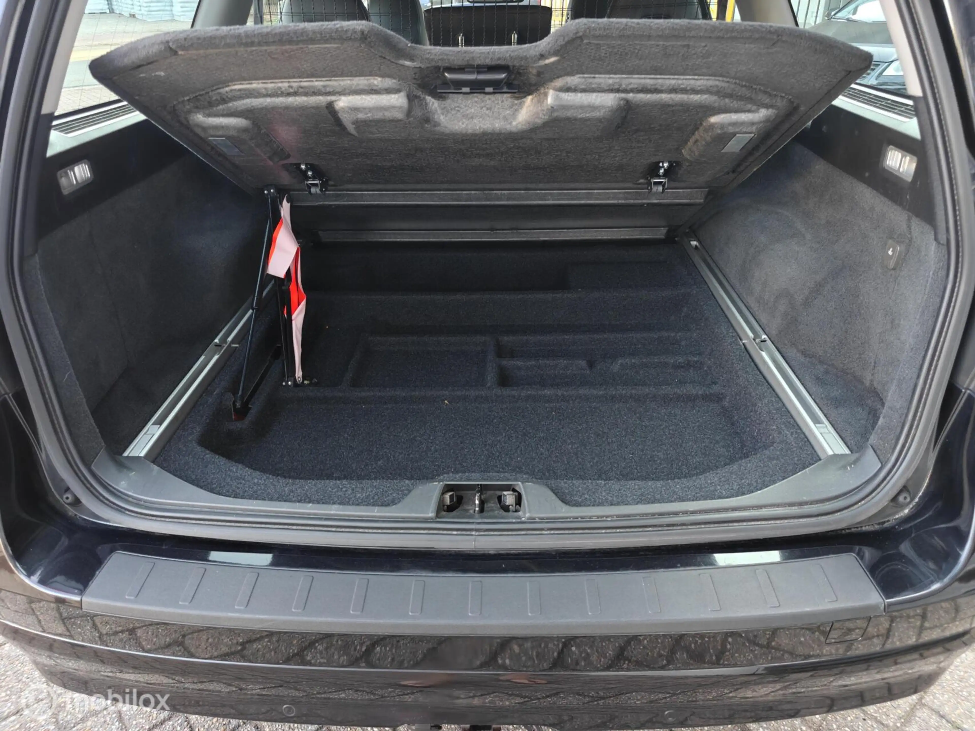 Volvo V70 1.6 T4 Limited Edition — photo 21