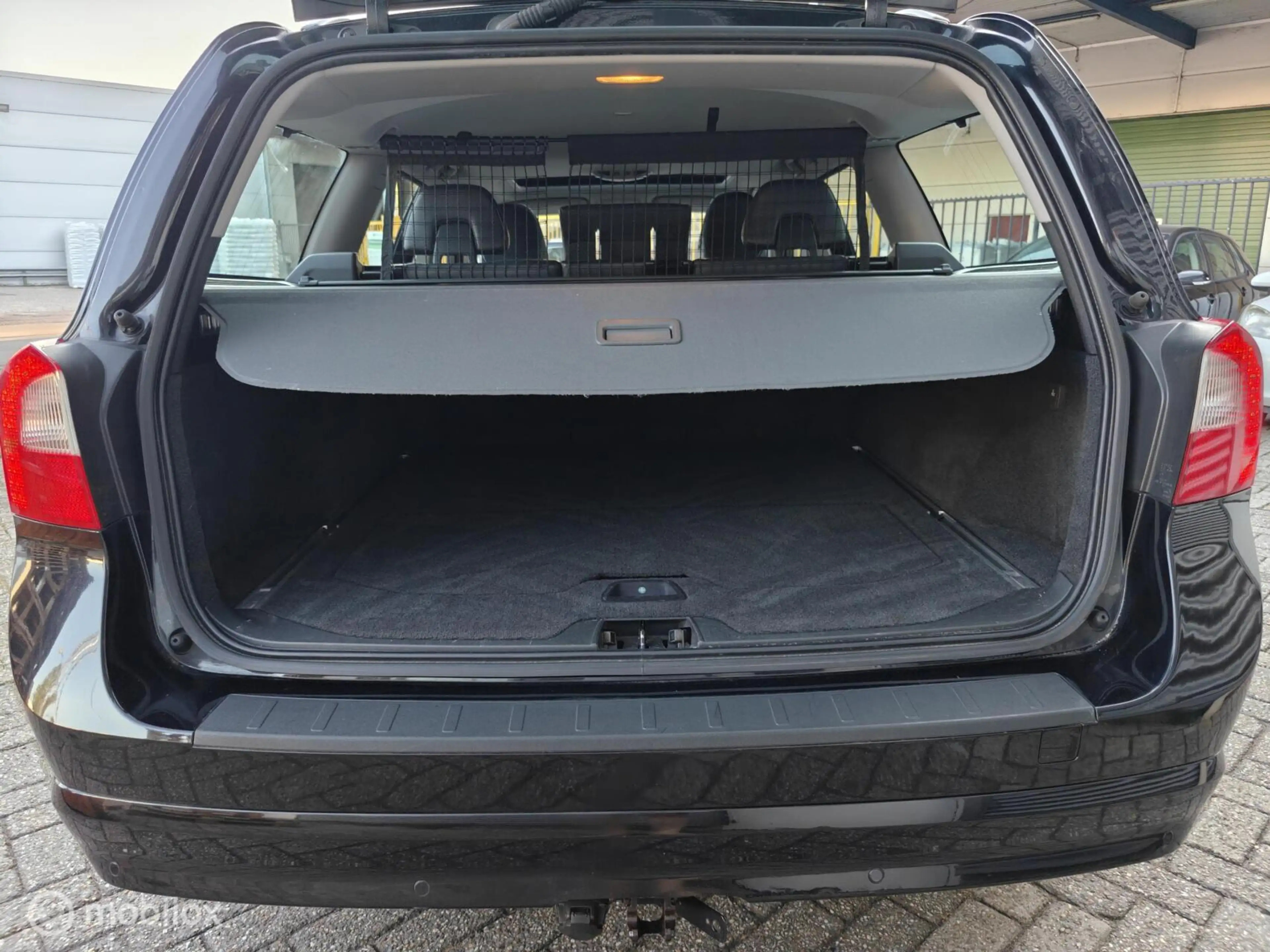 Volvo V70 1.6 T4 Limited Edition — photo 18
