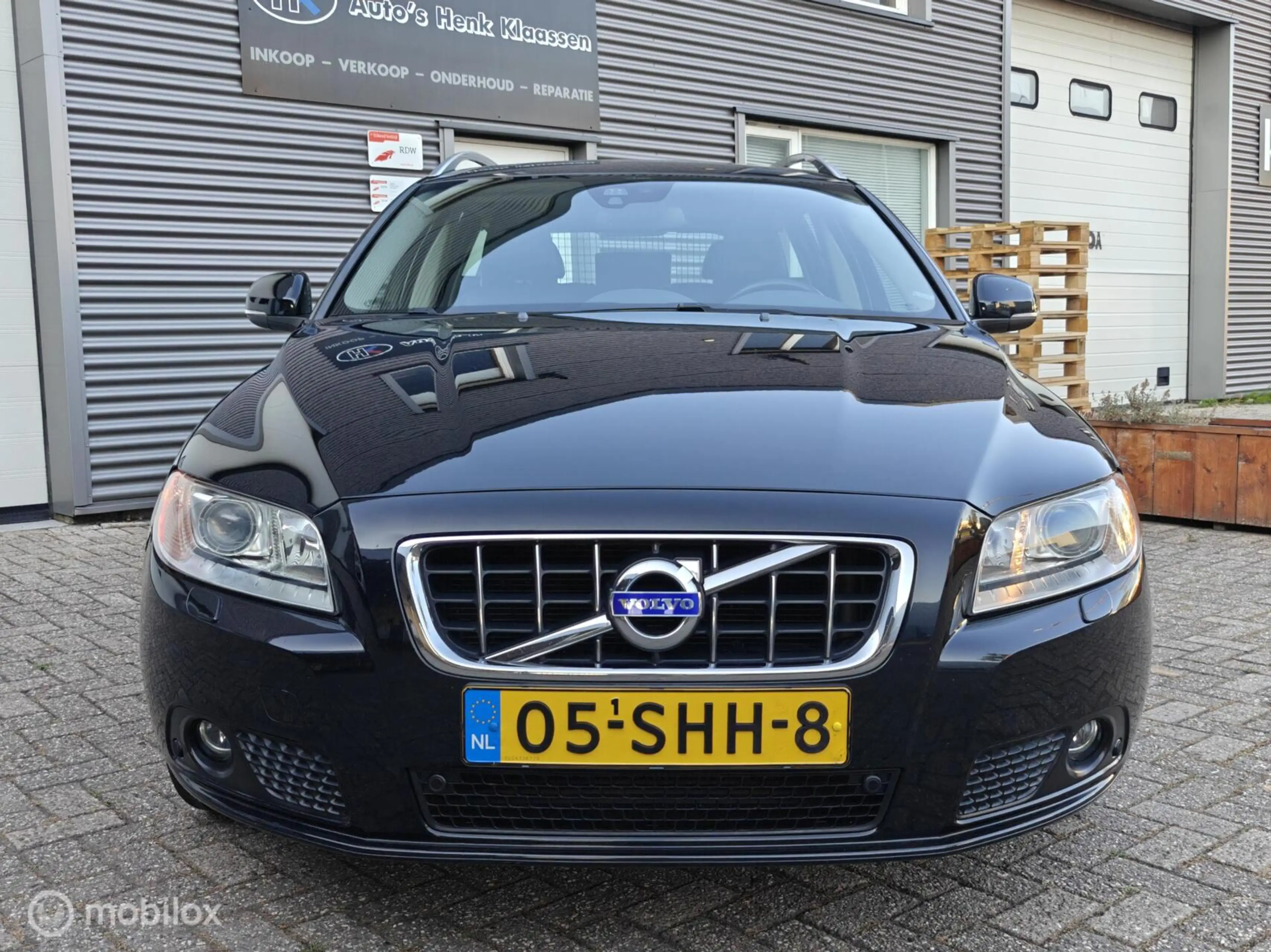 Volvo V70 1.6 T4 Limited Edition — photo 2