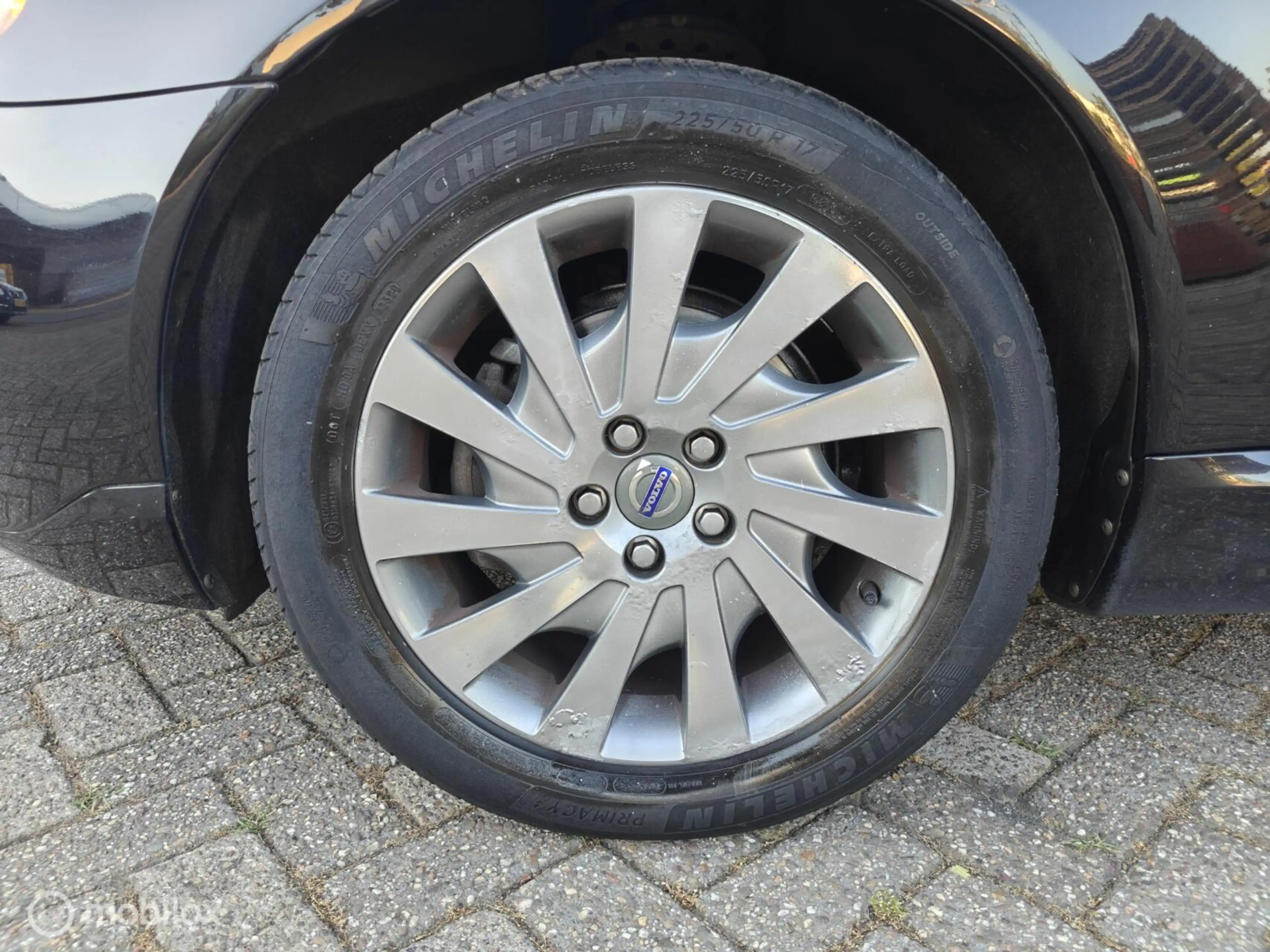 Volvo V70 1.6 T4 Limited Edition — photo 12