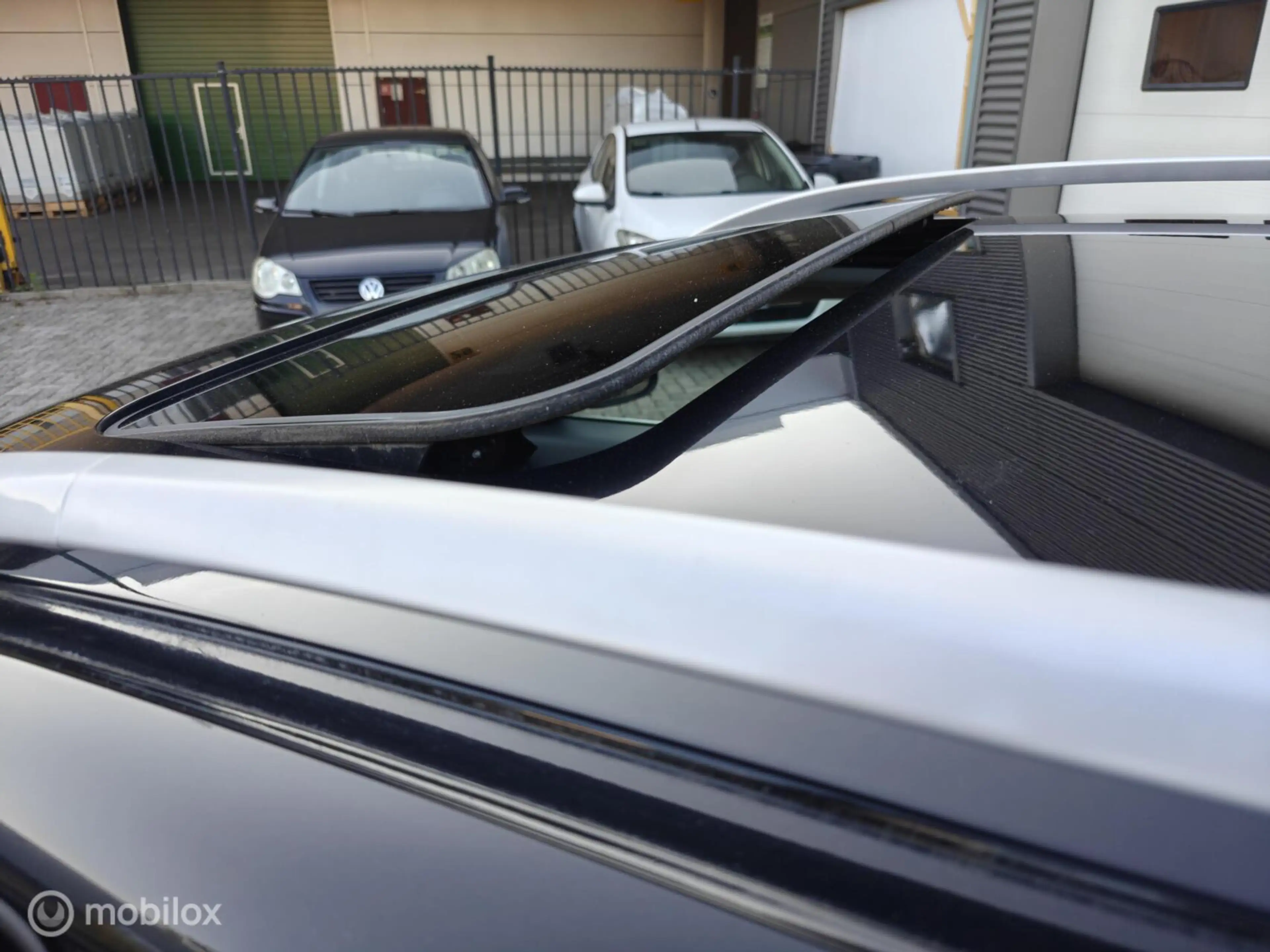 Volvo V70 1.6 T4 Limited Edition — photo 29