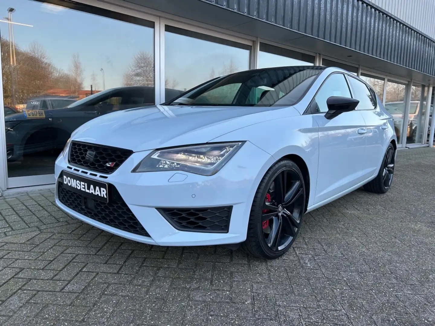 SEAT Leon 2.0 TSI Cupra 280 AUTOMAAT/DSG Grau - 1