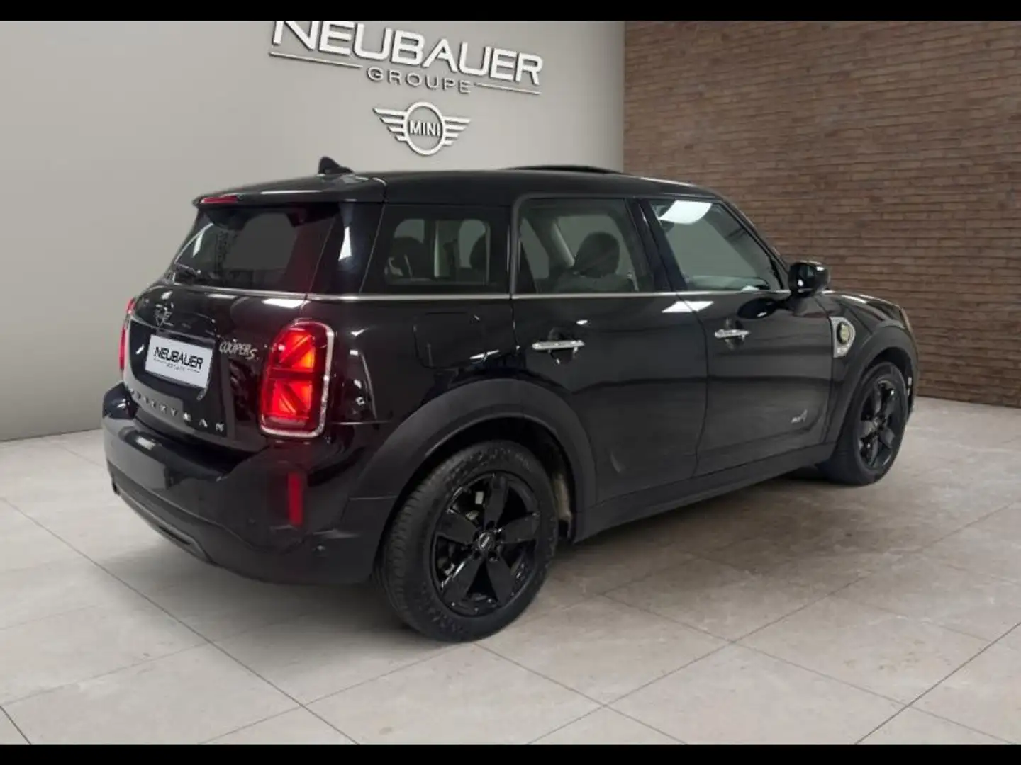MINI Countryman C Cooper SE 125ch + 95ch Edition Premium Plus ALL4 BVA6 Schwarz - 2
