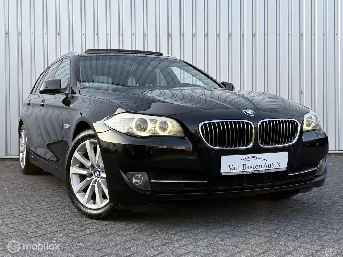 BMW 523 5-serie Touring 523i High Exe | Aut | Pano | Young Чорний - 1