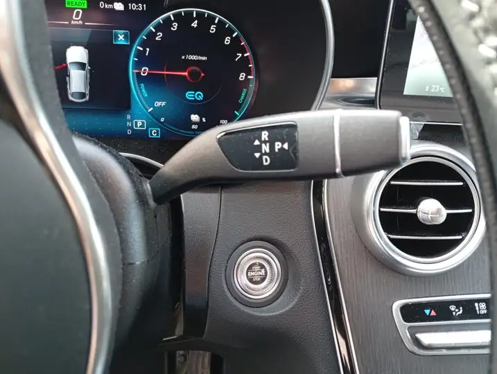 Mercedes-Benz GLC 2021, foto 16