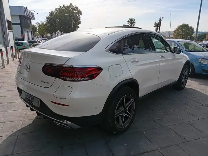 Mercedes-Benz GLC 2021, foto 6