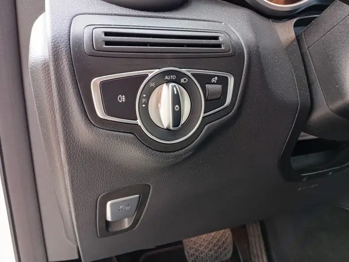 Mercedes-Benz GLC 2021, foto 36