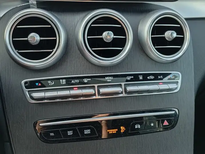 Mercedes-Benz GLC 2021, foto 33