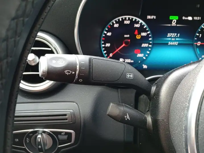 Mercedes-Benz GLC 2021, foto 15