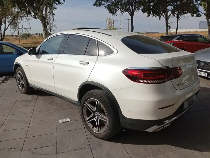Mercedes-Benz GLC 2021, foto 4
