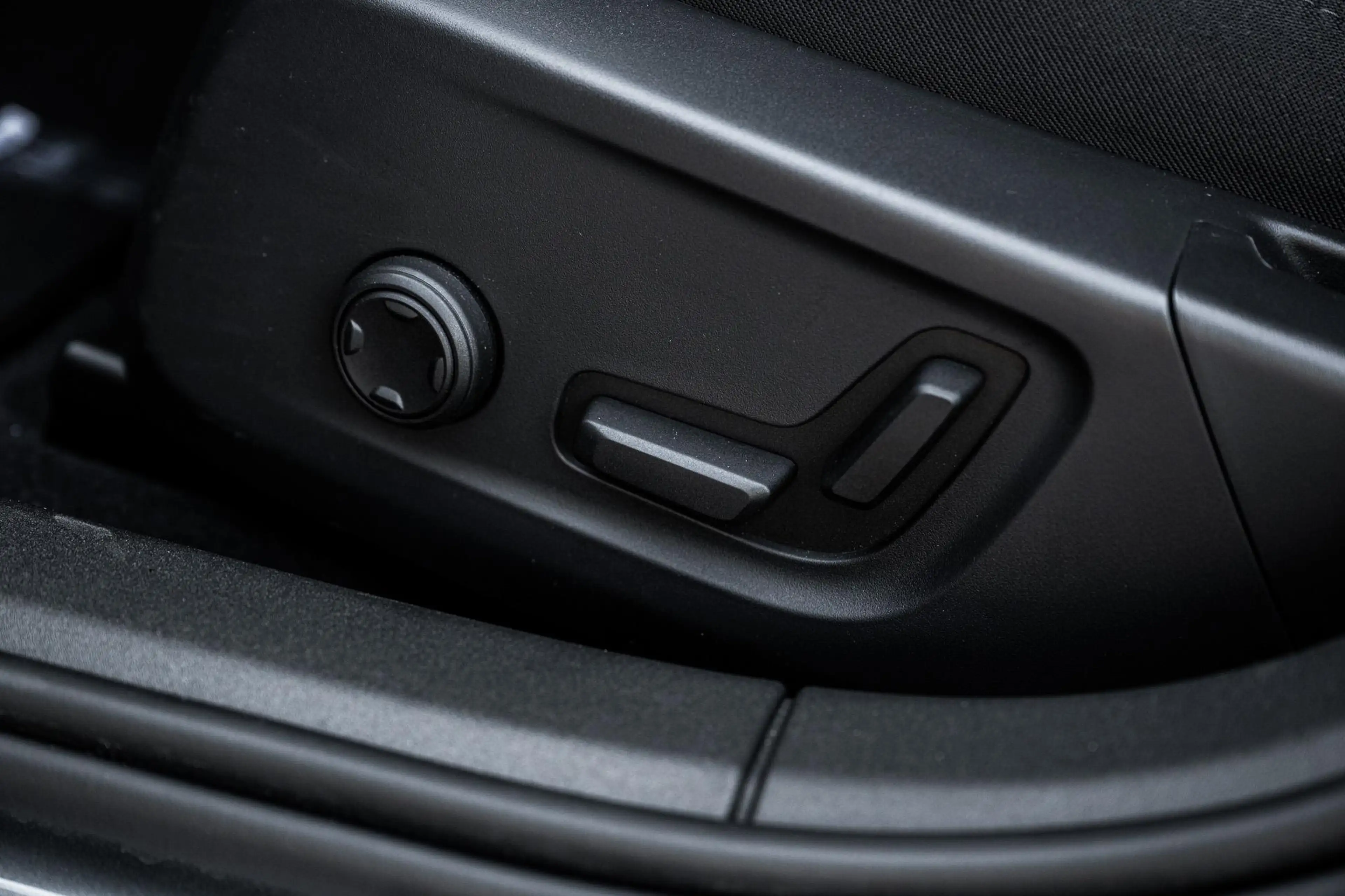 Polestar 2 Long Range Single Motor Plus 82 kWh — photo 7