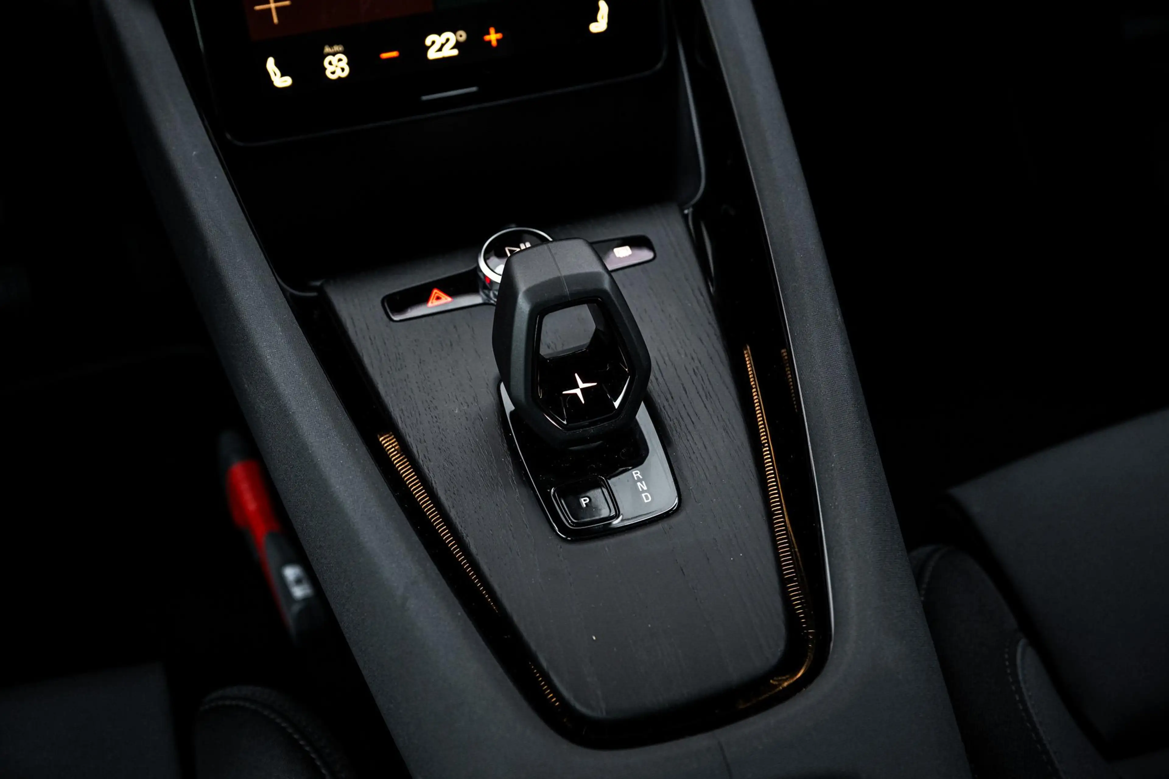 Polestar 2 Long Range Single Motor Plus 82 kWh — photo 15