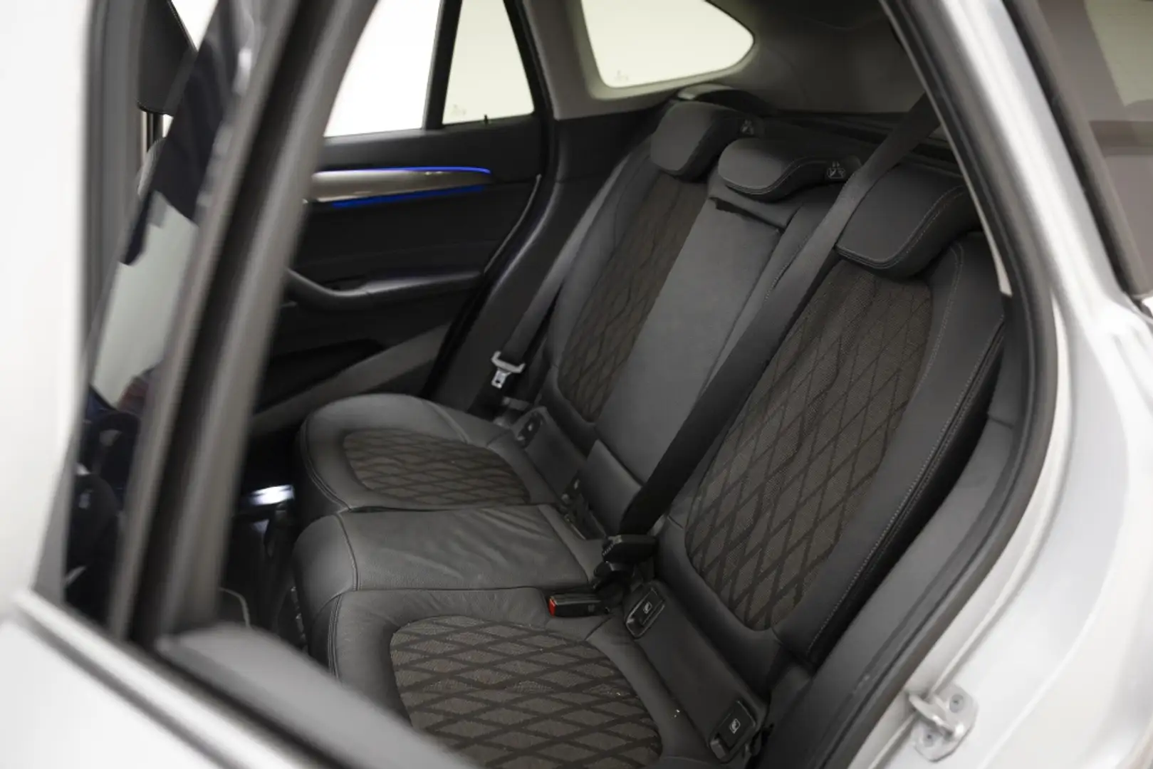 BMW X1 xDrive 18dA Gris - 2