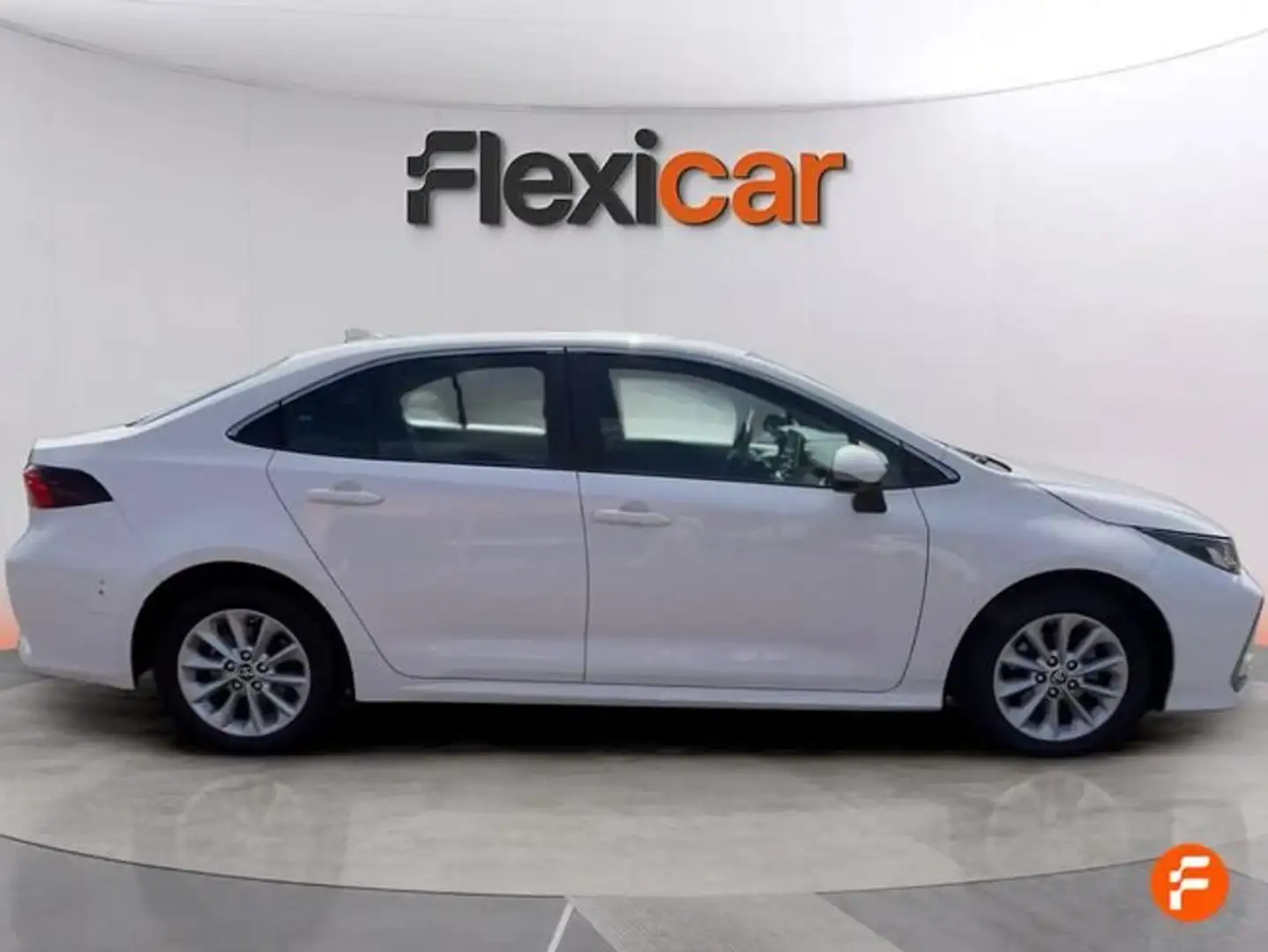 Toyota Corolla 1.8 125H ADVANCE E-CVT SEDAN Blanco - 2
