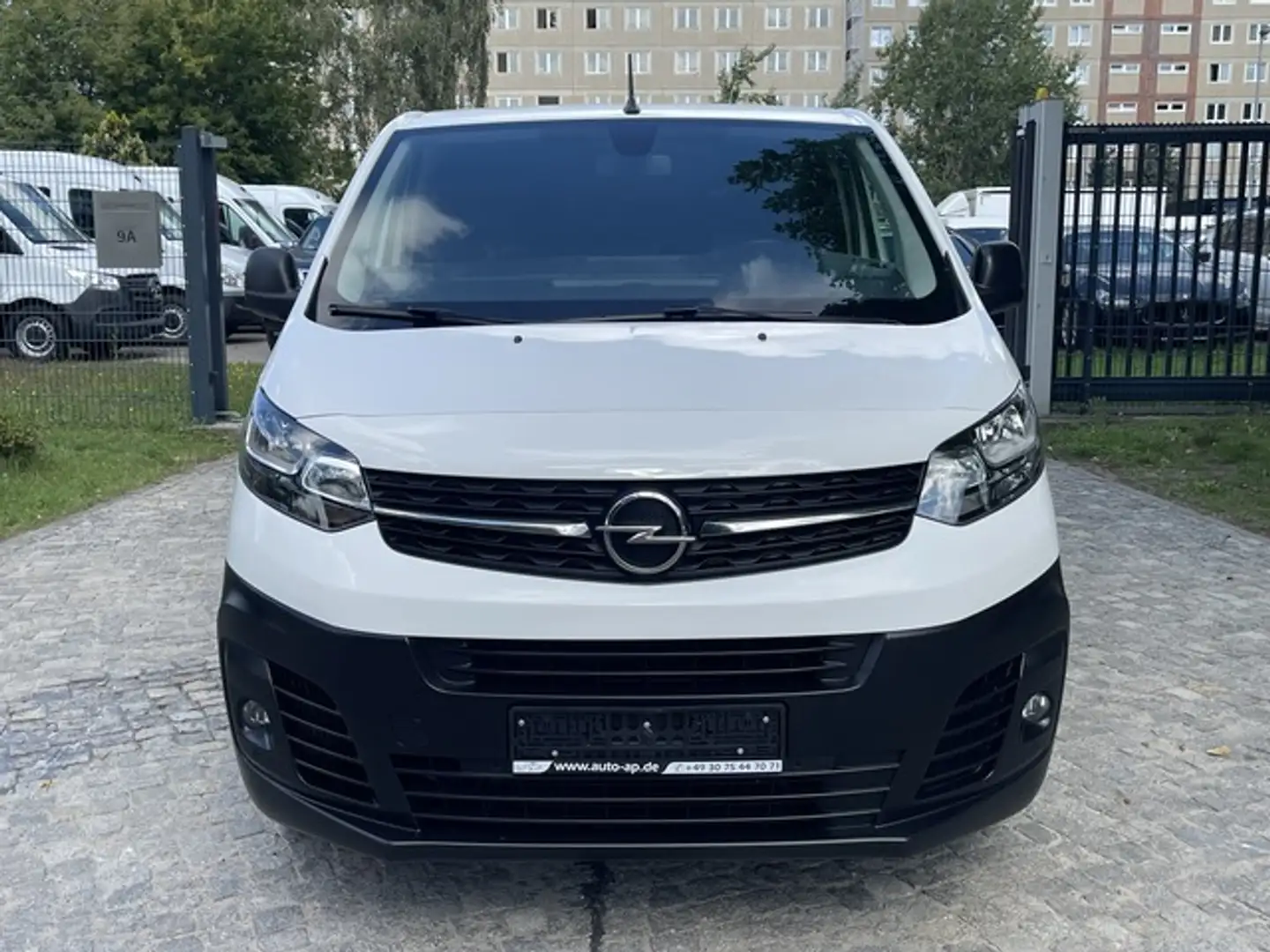 Opel Vivaro 2.0 BHDI Kasten L3 Weiß - 2