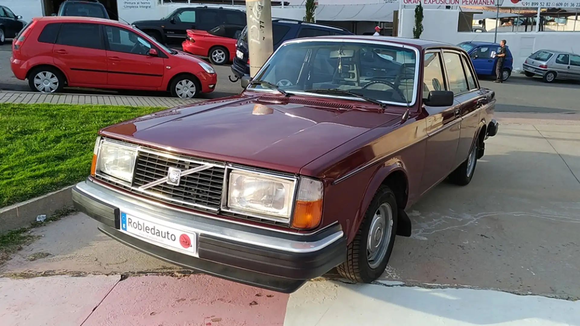 Volvo 240 244 2.3 GL Paars - 1