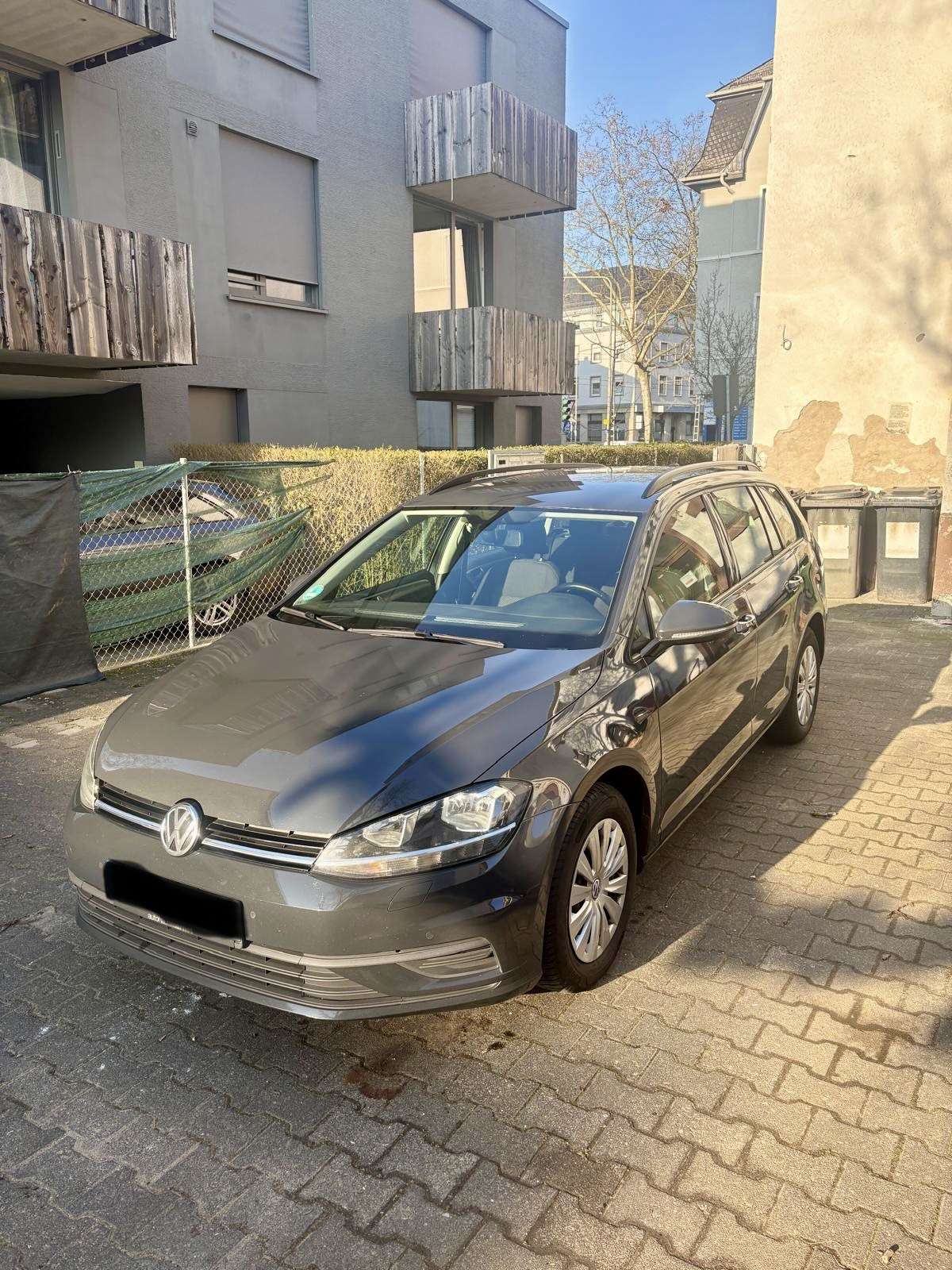 Second hand Volkswagen Golf 1.6