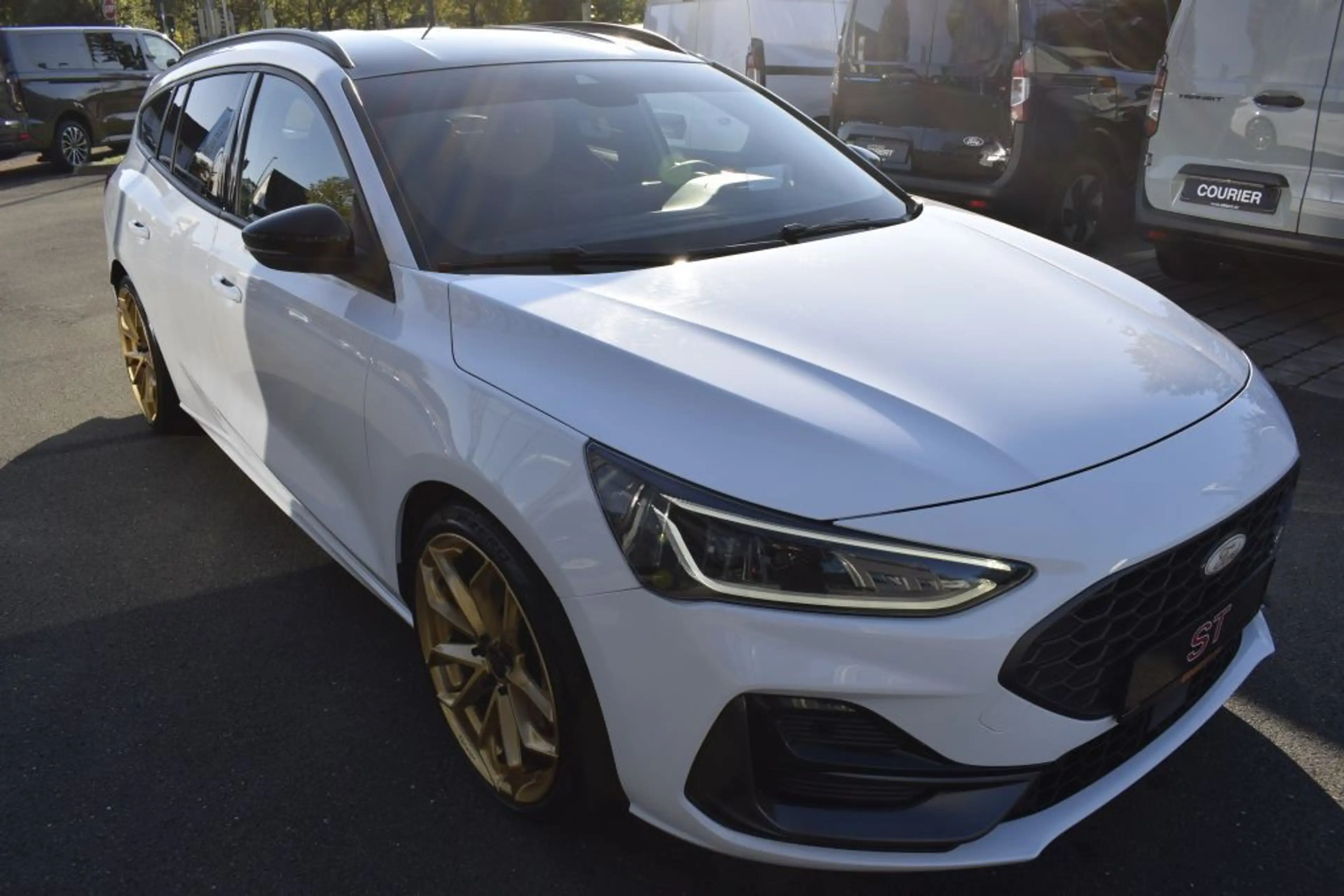 Ford Focus Turnier 2.3 ST X,Garantie,AHK,Tomason,LED — photo 6