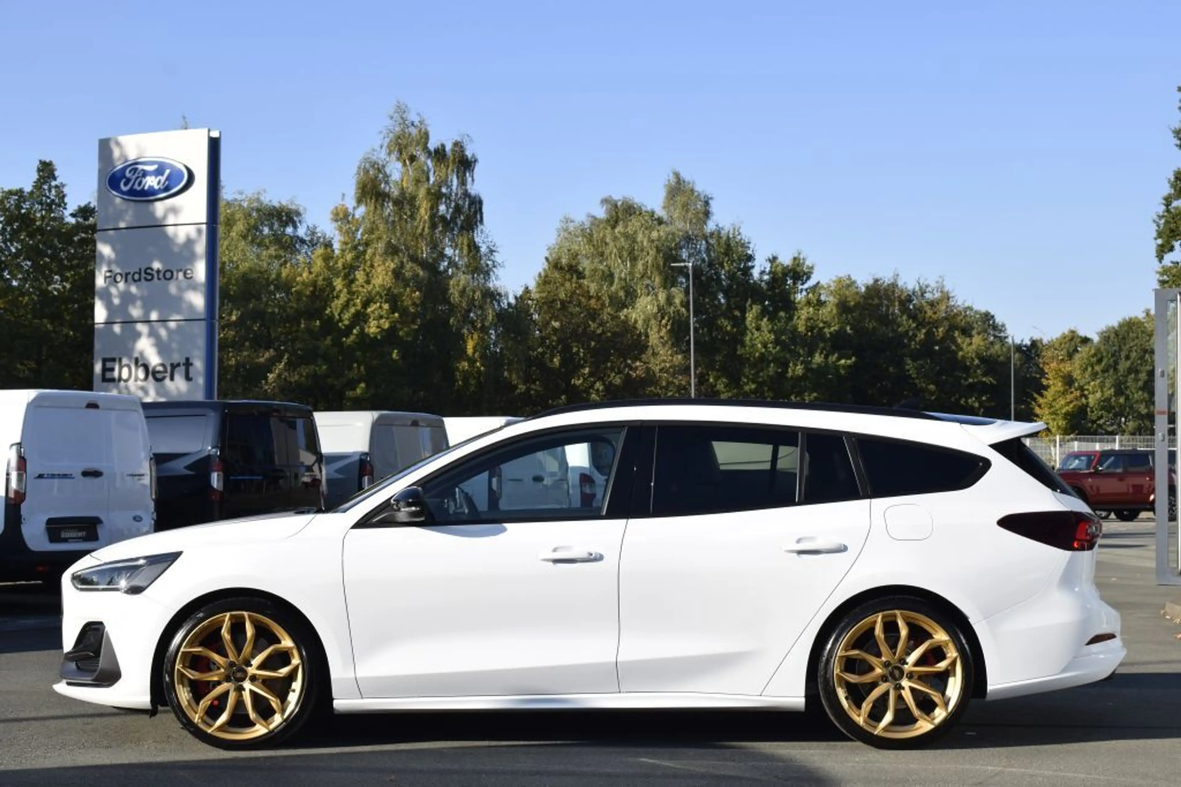 Ford Focus Turnier 2.3 ST X,Garantie,AHK,Tomason,LED — photo 7