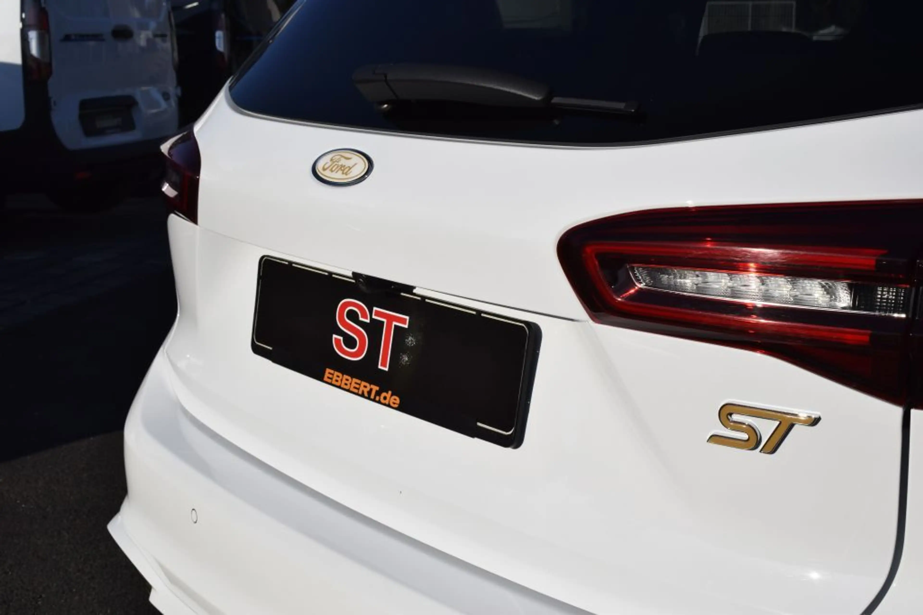 Ford Focus Turnier 2.3 ST X,Garantie,AHK,Tomason,LED — photo 15