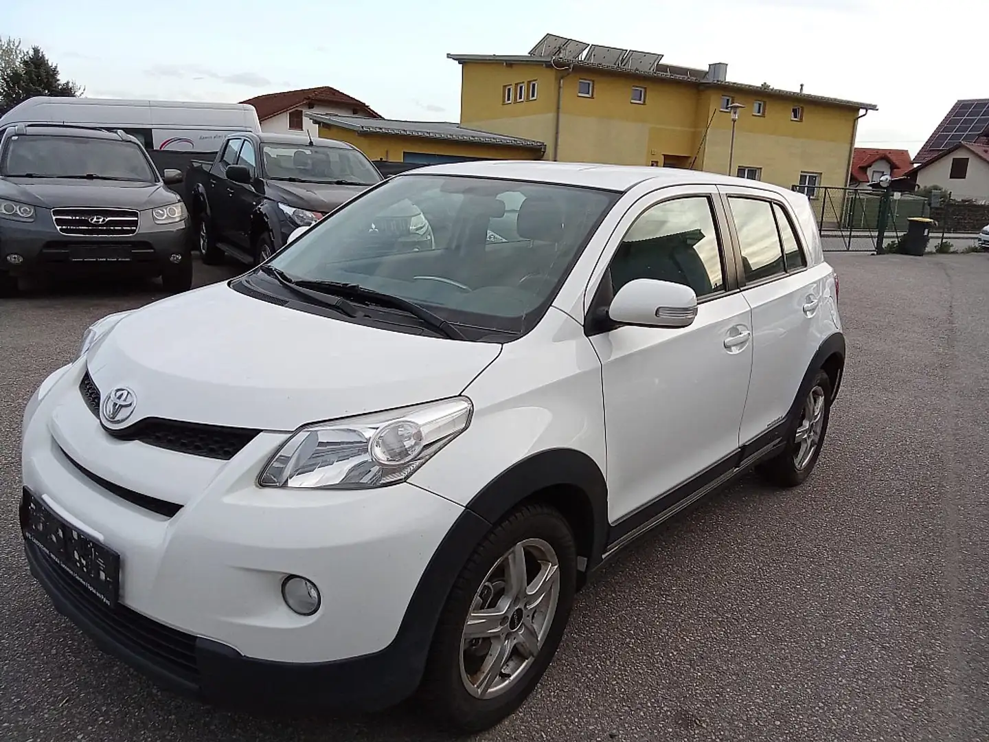 Toyota Urban Cruiser 1,4 D-4D DPF High AWD Blanco - 1