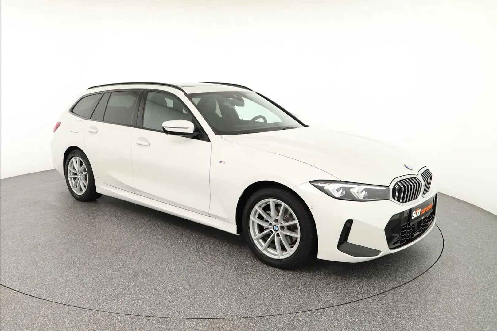 BMW 320 i M Sport ad.LED|Pano|ParkAs+Kam|HUD|ACC|AHK Blanc - 1