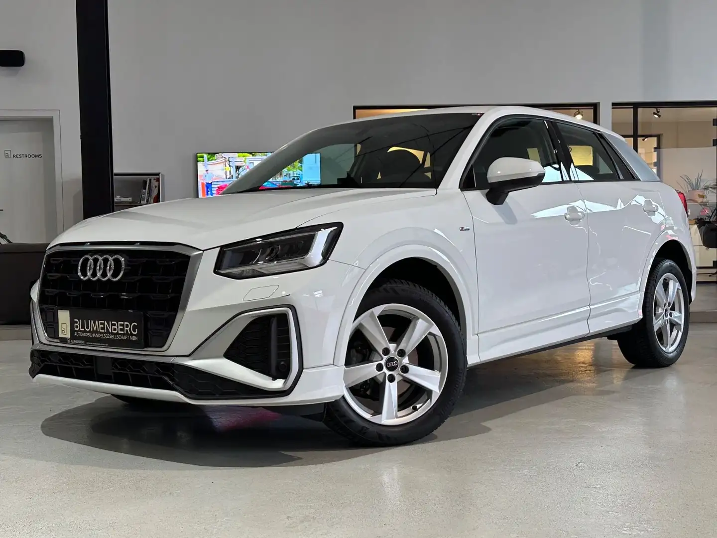 Audi Q2 30 TFSI S line *LED,Tempo,Blueth.,Klima* Weiß - 1