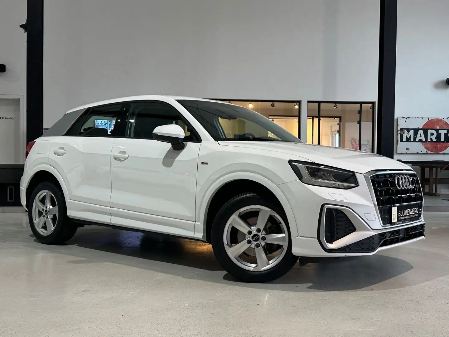 Audi Q2 30 TFSI S line *LED,Tempo,Blueth.,Klima* Weiß - 2