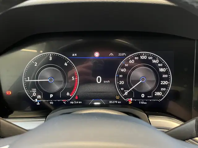 Volkswagen Touareg view 12