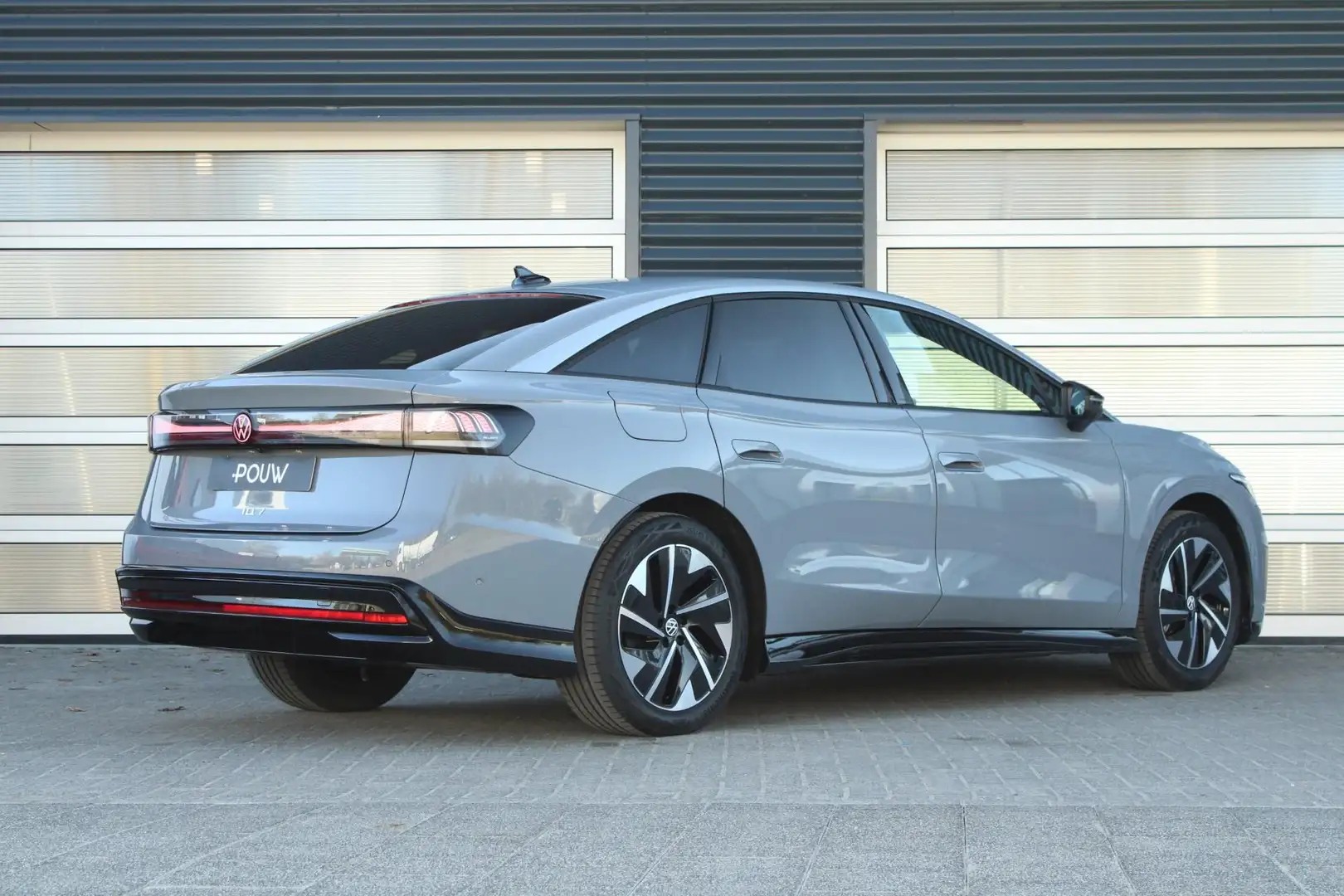 Volkswagen ID.7 286pk Pro S Business 86 kWh | Trekhaak Wegklapbaar Gri - 2
