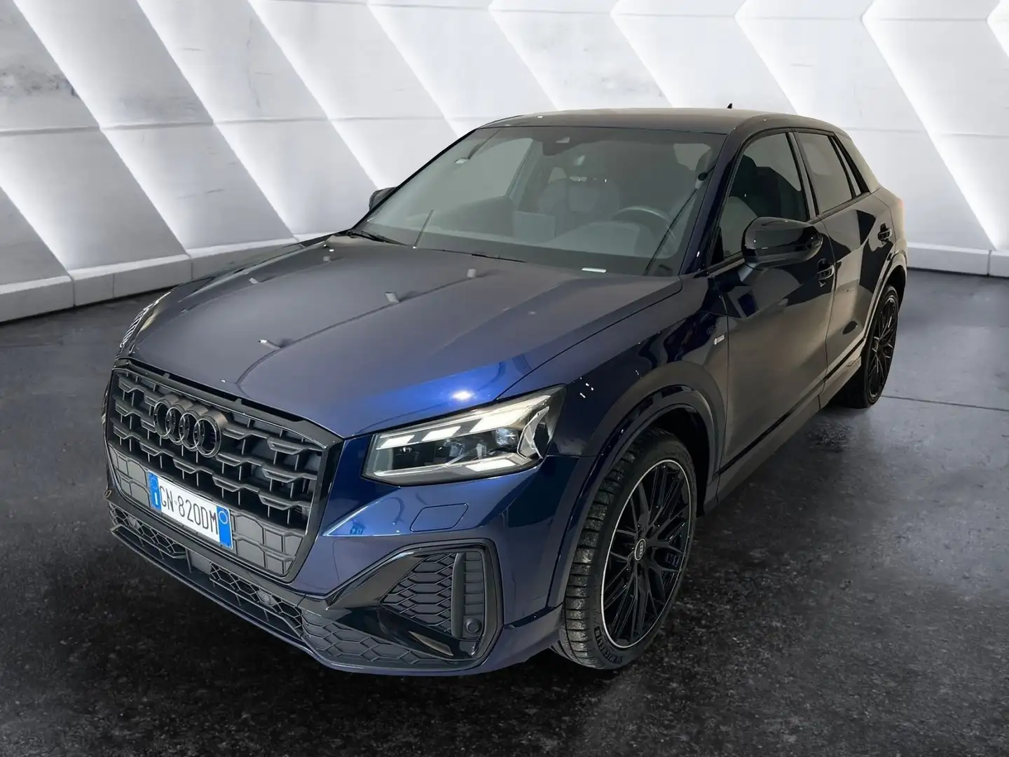 Audi Q2 Q2 I 2021 30 2.0 tdi Identity Black s-tronic Bleu - 1