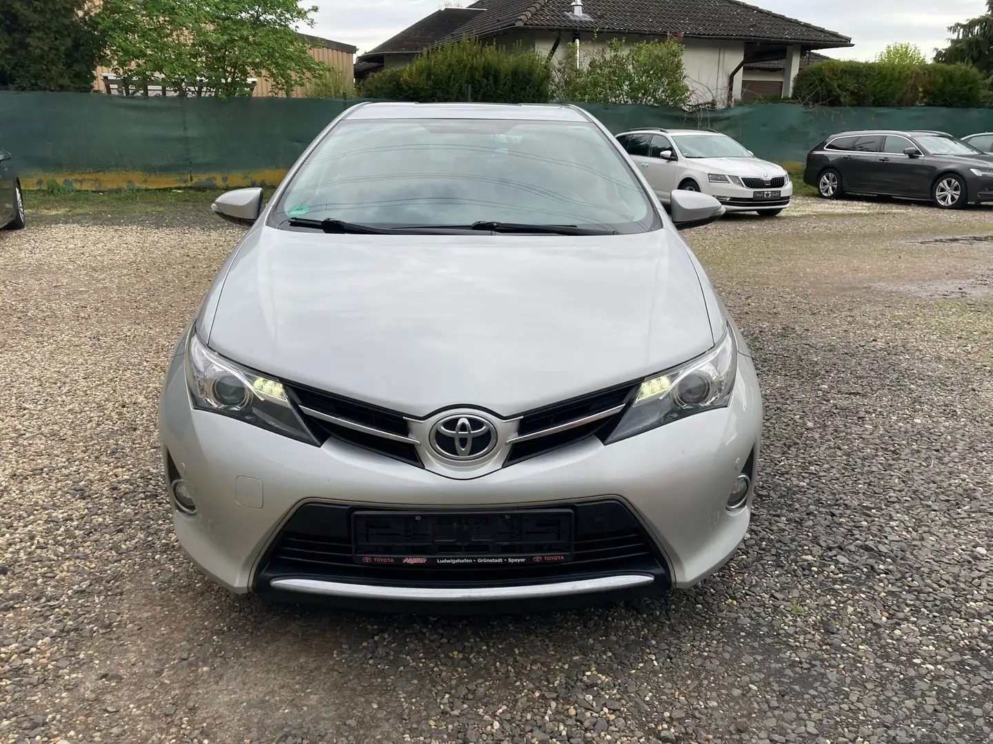 Toyota Auris START Edition Automatik Sitzheizung PDC Klima Grey - 2