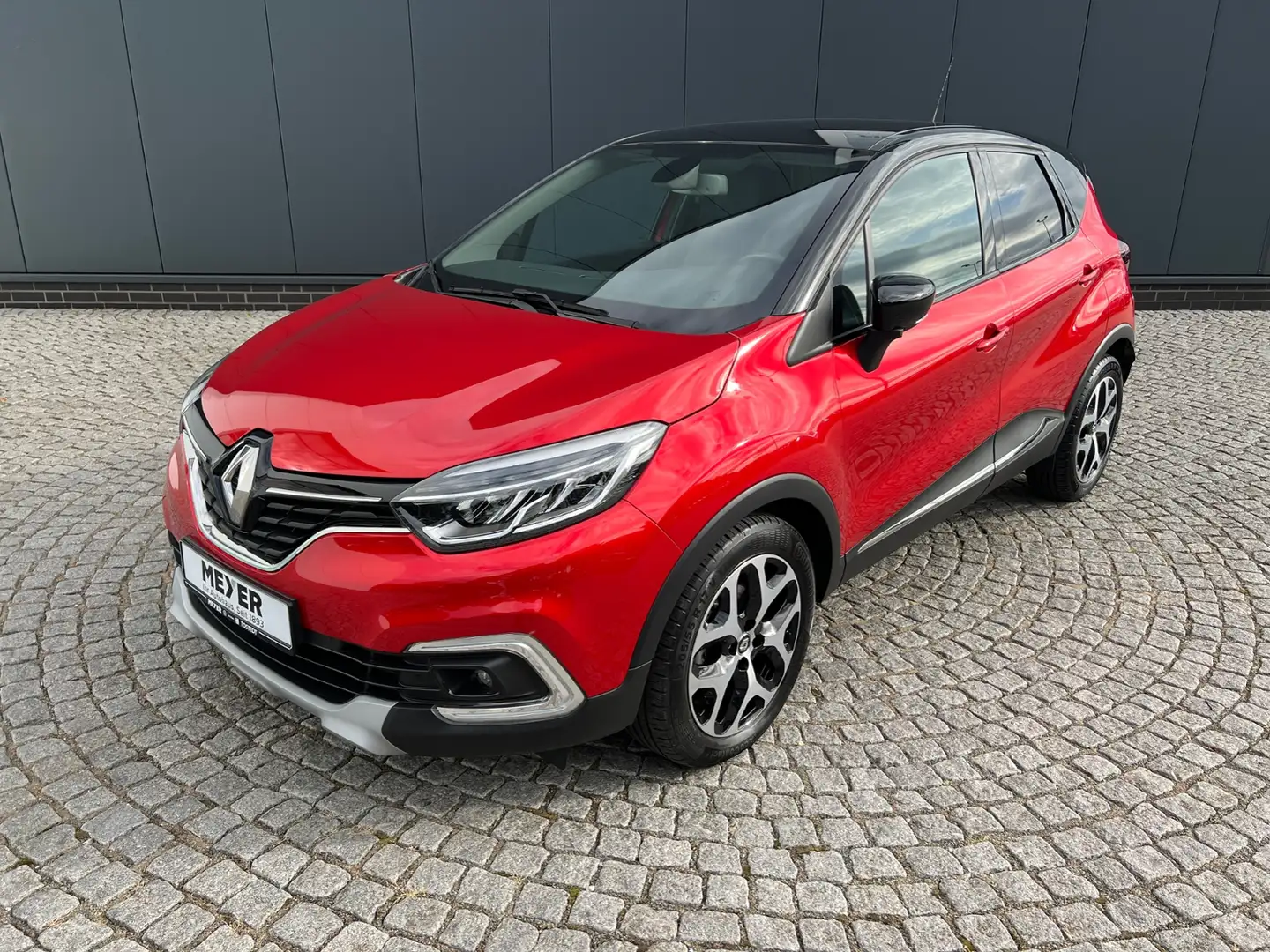 Renault Captur Intens 1.3 TCe 150 *AHK,Navi,PDC hinten,LM'-17* Rouge - 2