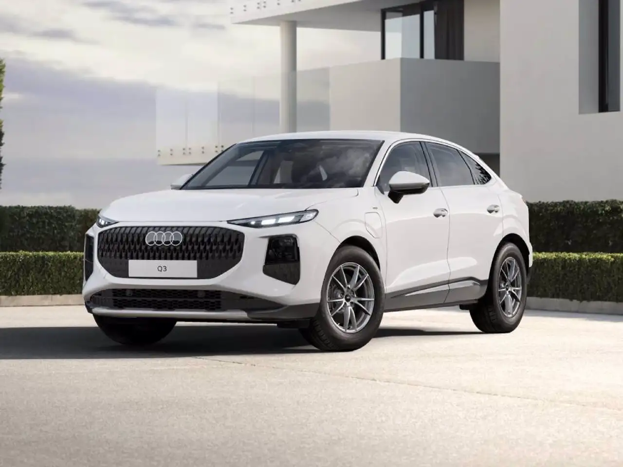 Audi Q3 sportback 1.5 e-hybrid business 272cv stronic — photo 1 of 7