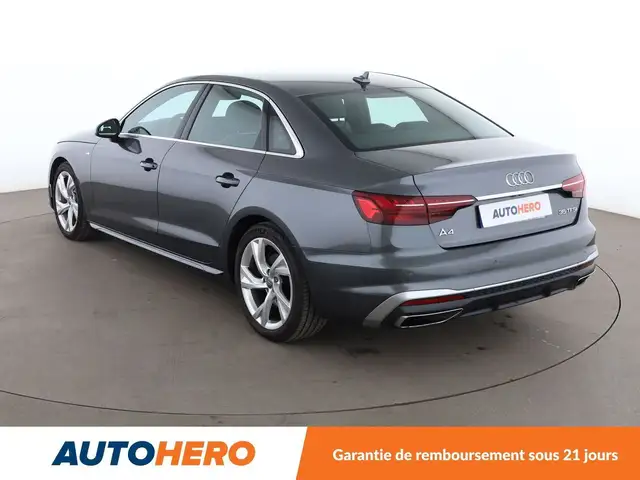 Audi A4 view 4