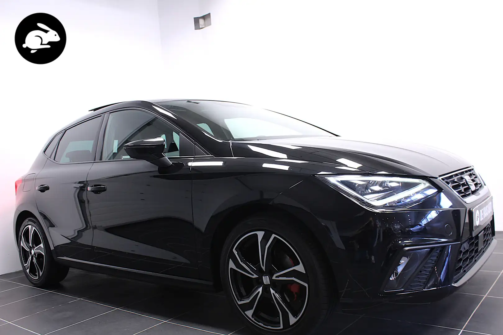 SEAT Ibiza 1.0 TSI FR/Pano dak/Camera/Alcantara/Apple car pla Zwart - 1