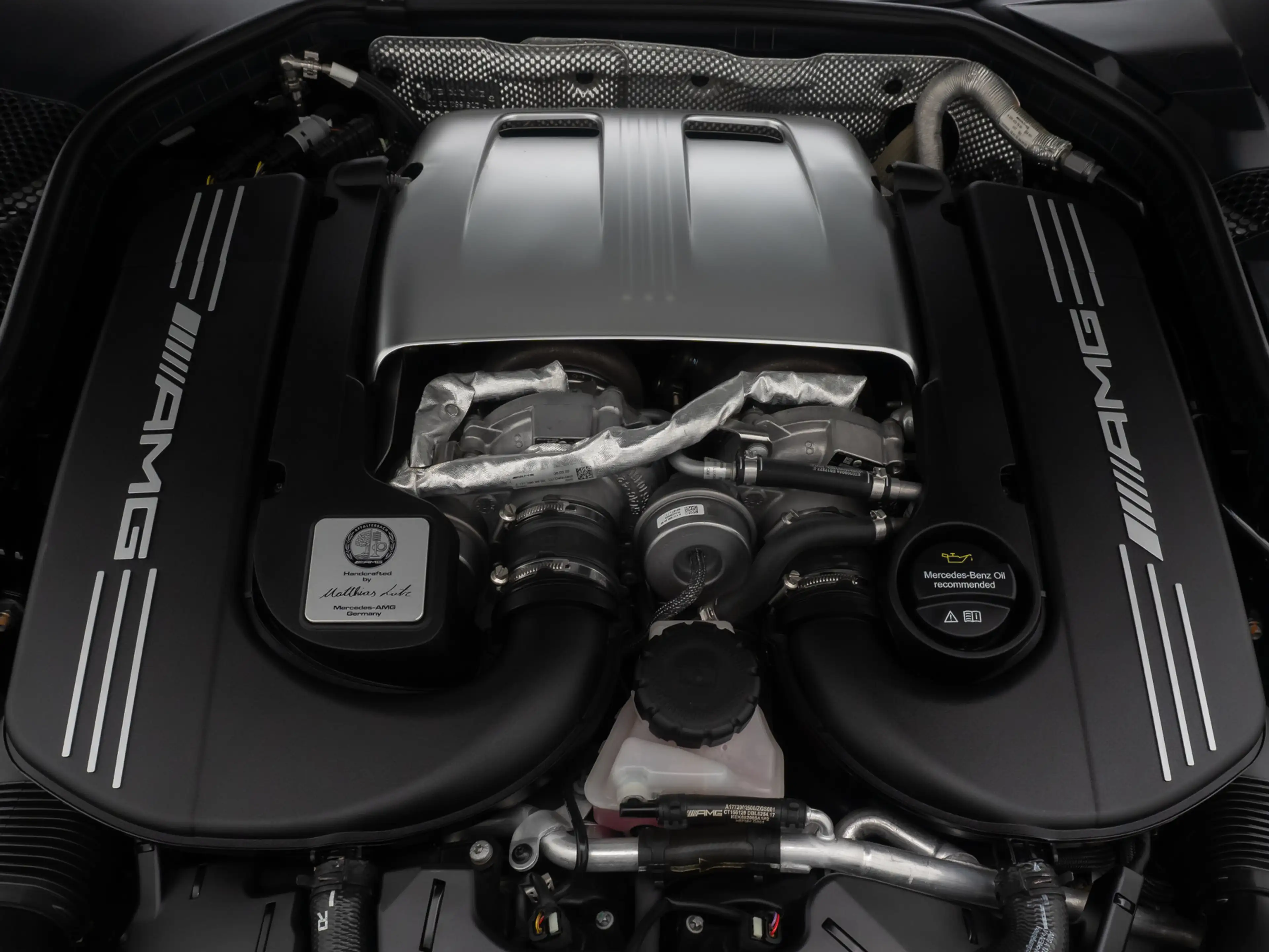 Mercedes-Benz C 63 AMG Panorama DAB Burmester Komfort Voll — photo 18