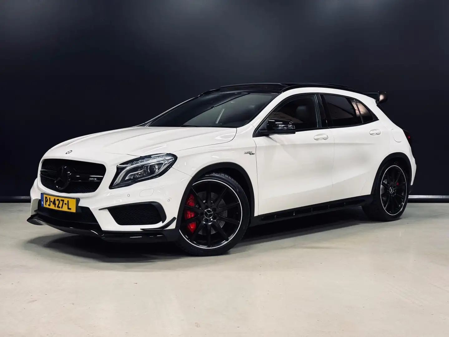 Mercedes-Benz GLA 45 AMG 4Matic 400PK, Aero, Pano, Navi, Cam, Night Pakket, Fehér - 1