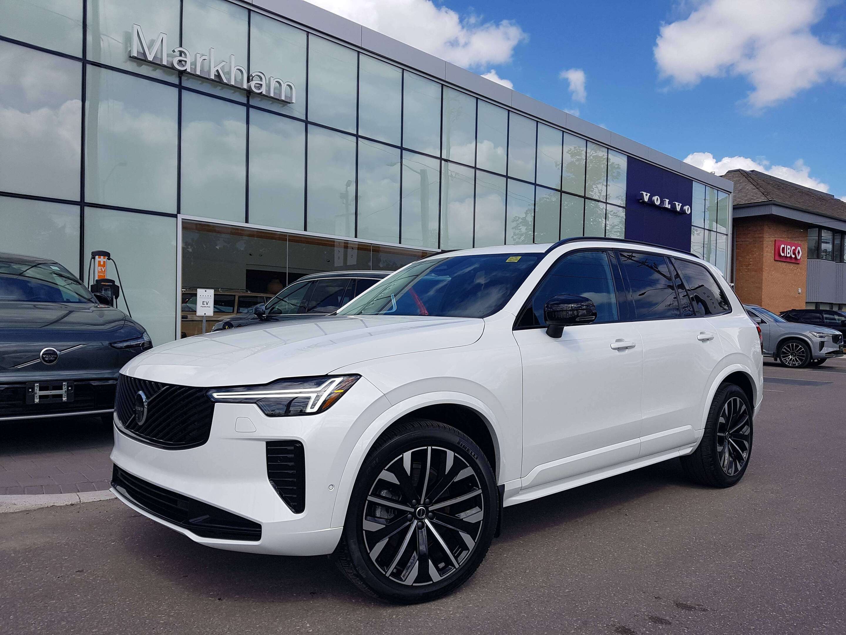 2026 Volvo XC90 B6 AWD Plus Dark Theme 7-Seater l CPO l FINANCE 2.